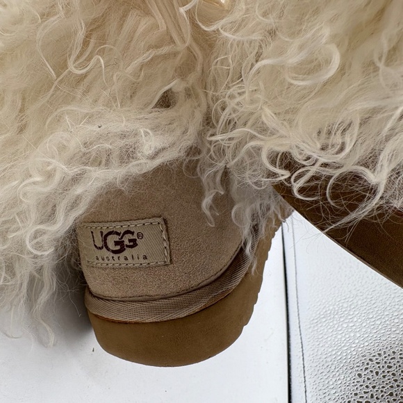UGG Mongolian Sheepskin Cuff Short Boots 6 Ski Apres Furry Rare Fur Sand Cream - Picture 7 of 15